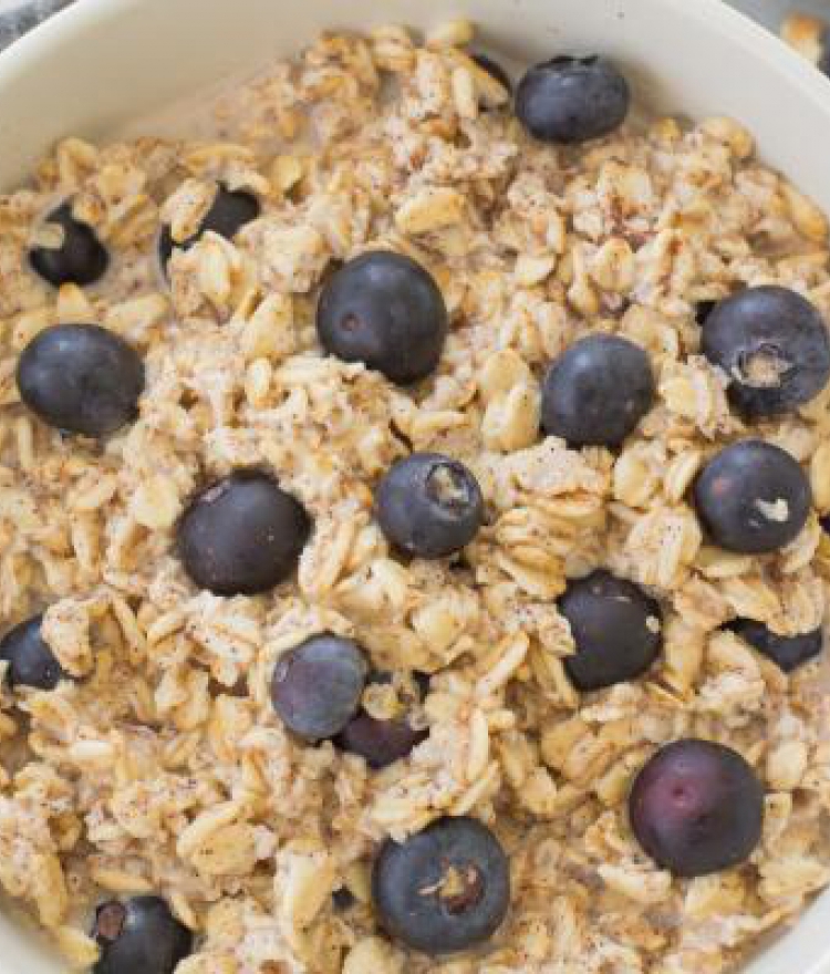 Blueberry Pie Overnight Oats From the Clean Eating Couple